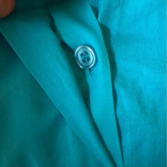 Chico’s Blue Cotton Lightweight Button Up Roll Tab Tunic Size XL - Picture 10 of 12